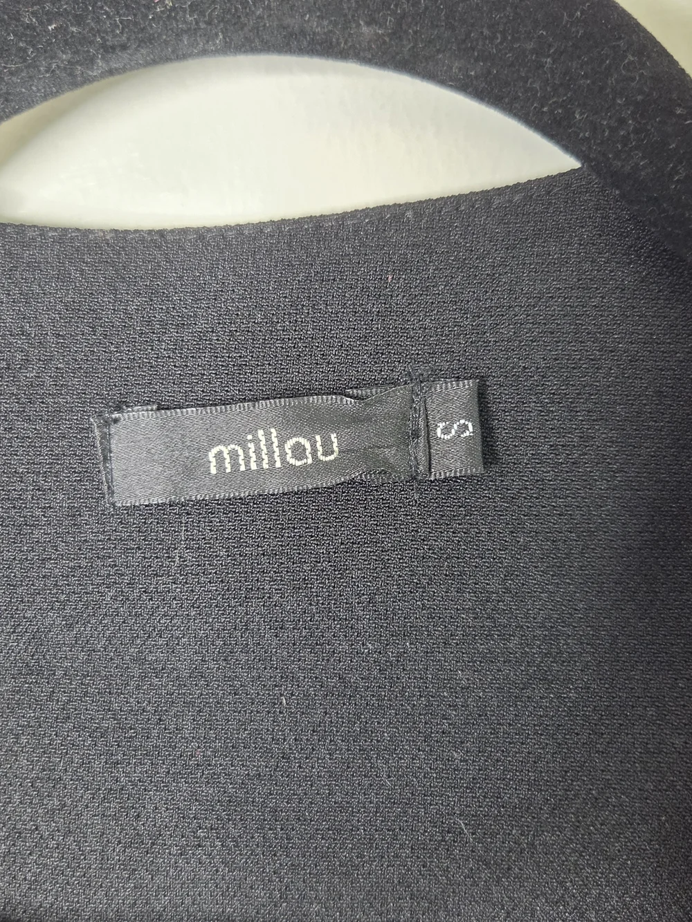 Millau Metal Sequined Vest - Picture 2 of 10